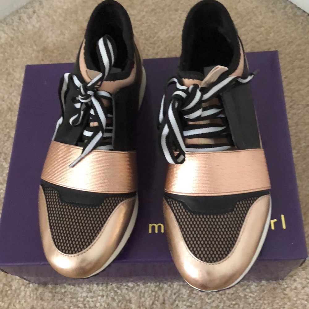 Steve Madden Slip-On Jogging/Running Shoe - image 1